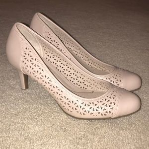 Life stride heels